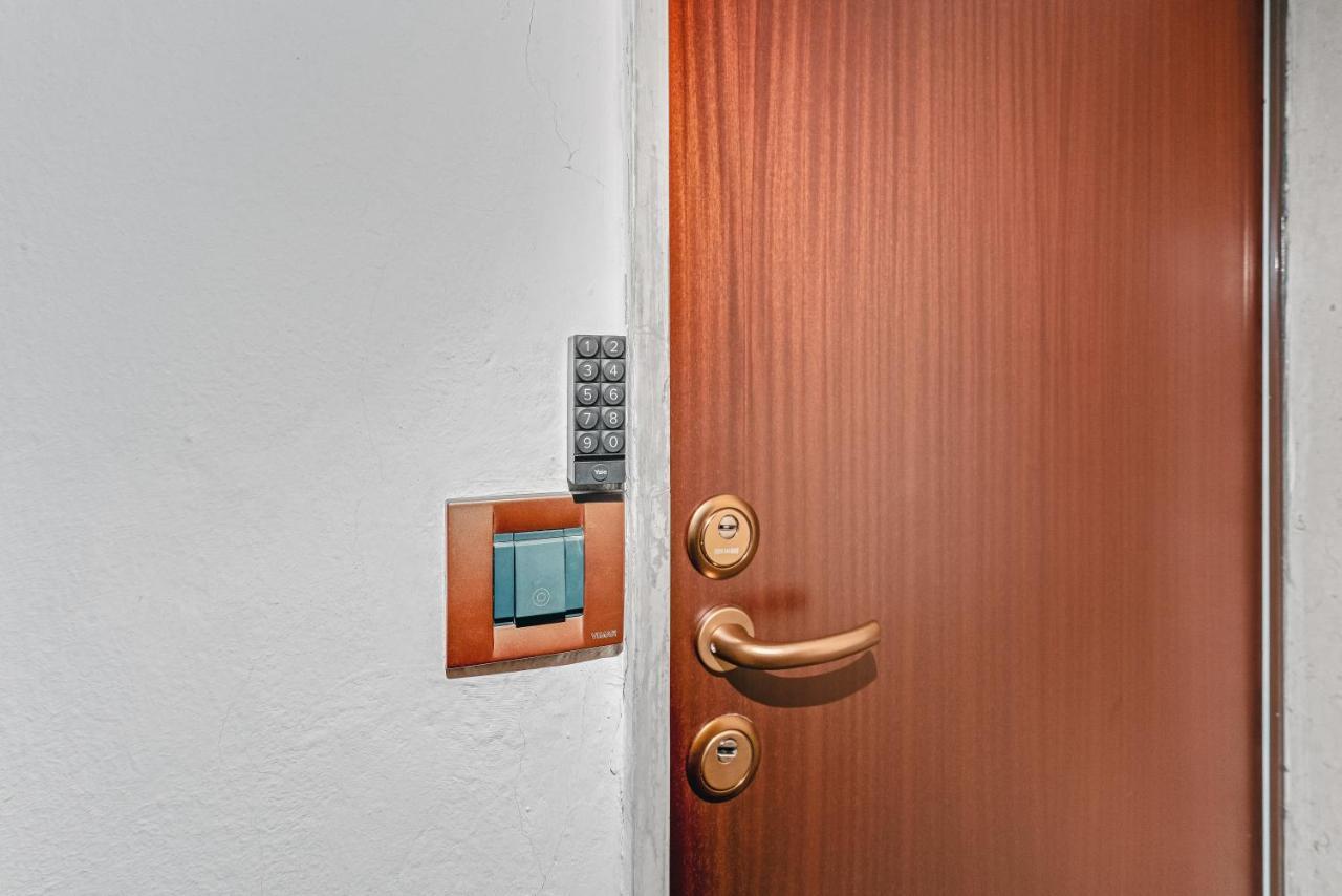 Metro M1 - Smart Home, Fast Free Wifi & Netflix Milan Bagian luar foto